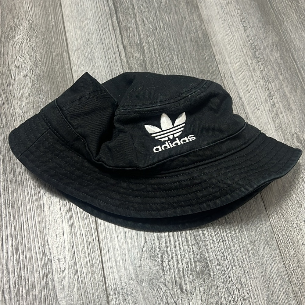 Adidas Washed bucket hat/ black / OS